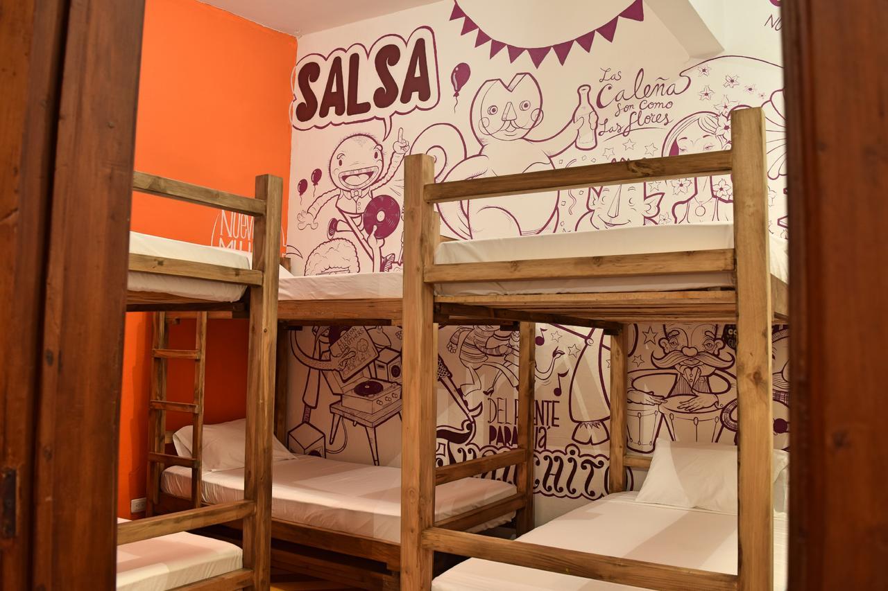 Lulos Hostal Boutique Hostel Кали Екстериор снимка